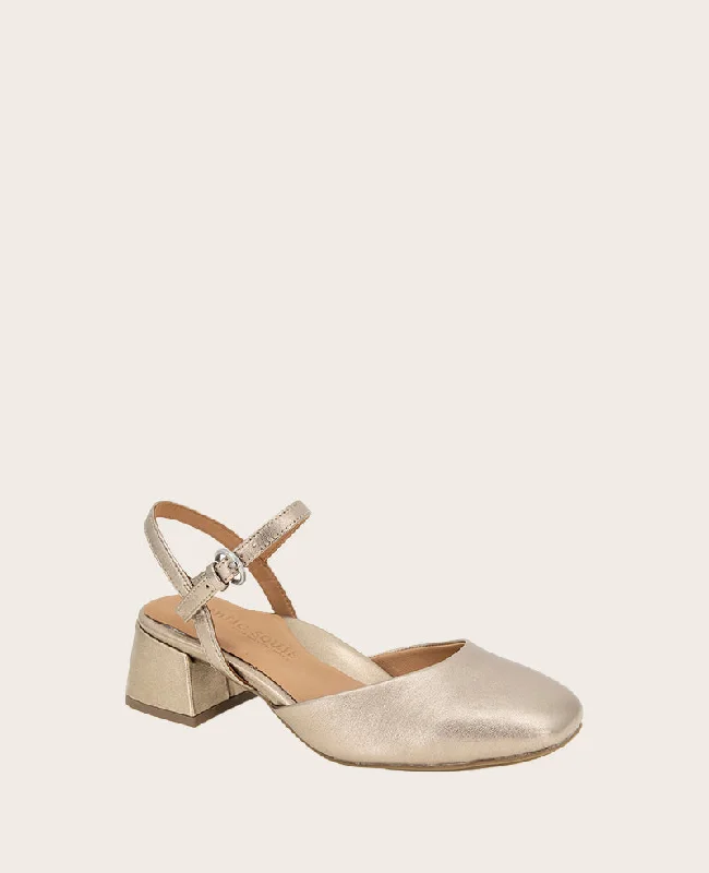 GENTLE SOULS - Lucinda Leather Closed Toe Strap Sandal