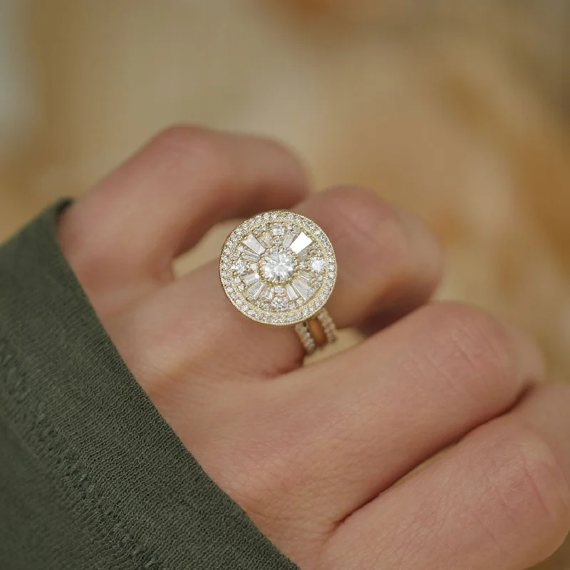 Round Shape Brilliant Cut Halo Diamond Mosaic Ring