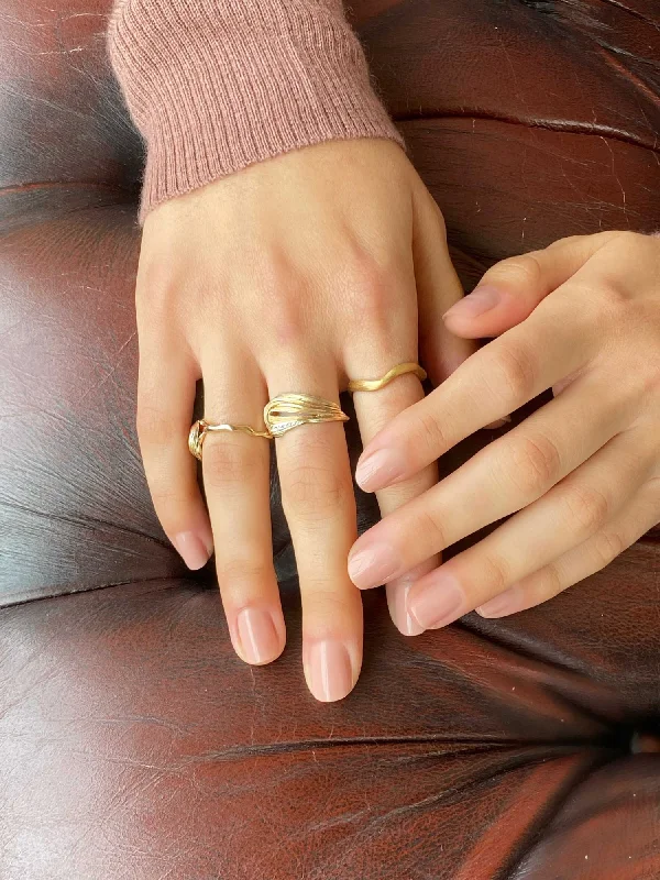 Ora Pavé 14K Gold Ring